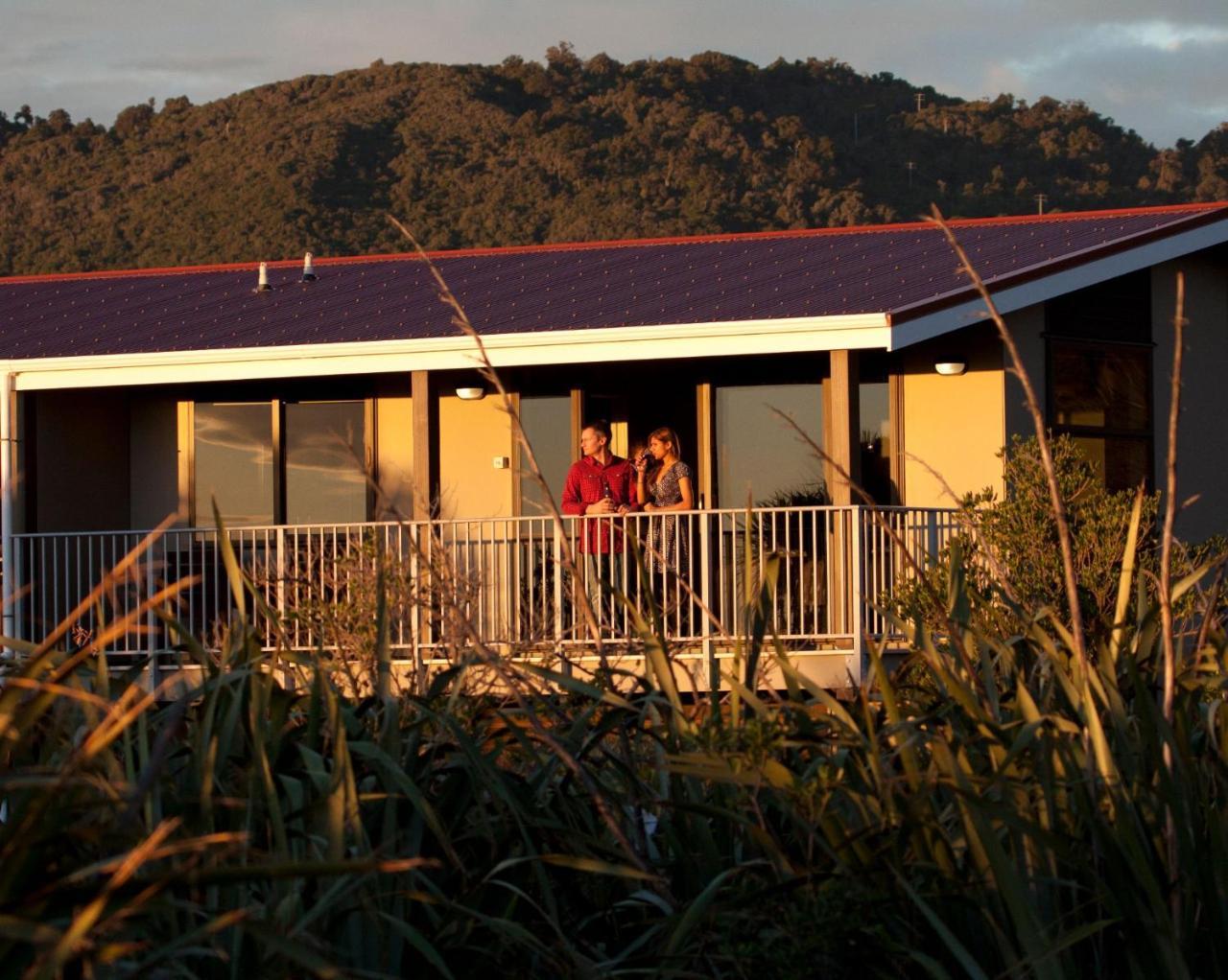 Greymouth Seaside Top 10 Holiday Park Room photo