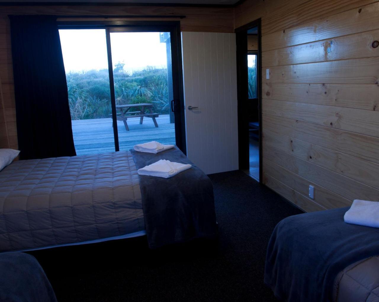 Greymouth Seaside Top 10 Holiday Park Room photo