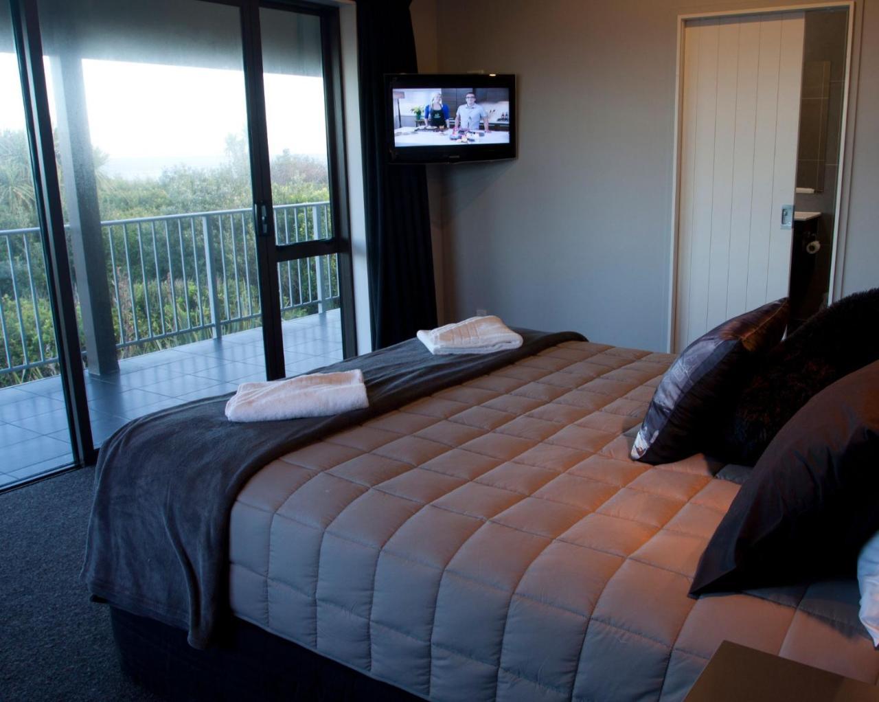 Greymouth Seaside Top 10 Holiday Park Room photo
